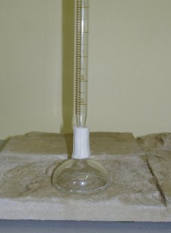 Overovanie vhodnosti hydrofobizačného prípravku na umelom kameni &ndash; sledovanie úbytku vody v kalibrovanej trubici