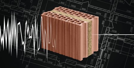 Obr. 4: Originálna sendvičová štruktúra tehly HELUZ AKU KOMPAKT 21 BRÚSENÁ znamenala skokové zlepšenie akustických vlastností tehál a po prvýkrát bola predstavená na veľtrhu FOR ARCH 2016