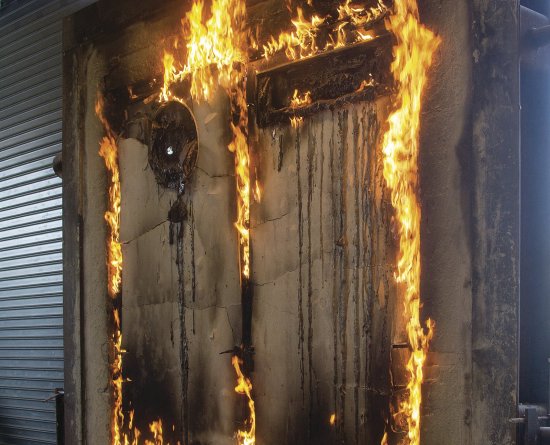 Požiarny test dverí (foto Chemolli Fire)