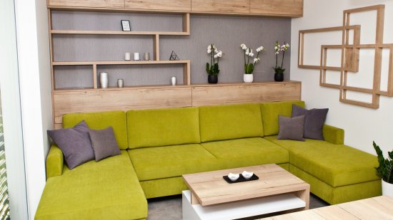 Takto útulne môže pôsobiť obývačka v modulárnom dome