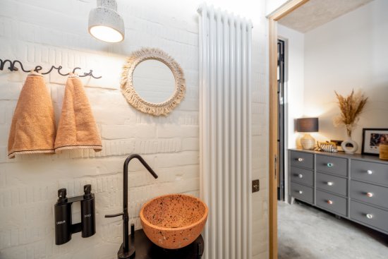 Krásne terazzové umývadlo ozvláštni váš interiér. Zdroj: RossHelen, shutterstock