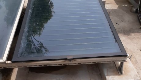 THERMO|SOLAR vymenil staré kolektory za unikátne vyrobené  na mieru. Veľvyslanectvo SR v Indii si ohrieva vodu slnečnými kolektormi