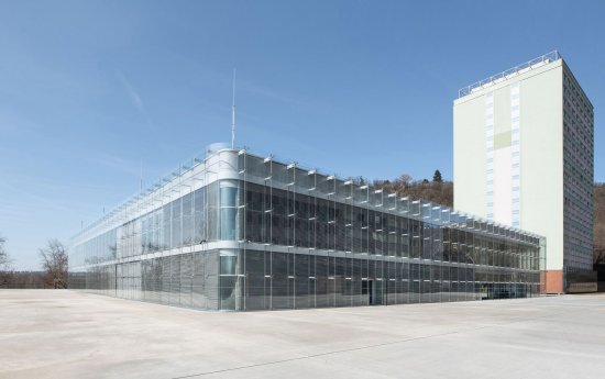Prestavba menzy internátu 17. listopadu sa právom stala víťazom Národnej ceny za architektúru (Grand Prix Architektů) 2021. David Korsa, www.davidkorsa.com