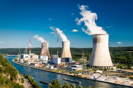 V súčasnej dobe je vo svete prevádzkovaných 441 jadrových reaktorov s celkovým inštalovaným výkonom cca 367 GW, 25 reaktorov je vo výstavbe a v štádiu pokročilých príprav je ďalších 37 reaktorov. Foto: engel.ac