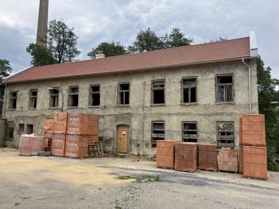 Budova domu čp. 23 má už novú strechu
