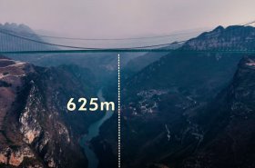 Čína dokončuje najvyšší most na svete: Huajiang Grand Canyon Bridge má výšku 625 metrov