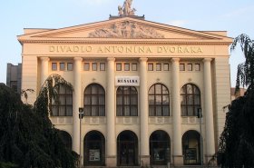 V Divadle Antonína Dvořáka v Ostrave sa za 90 miliónov Kč modernizujú technológie