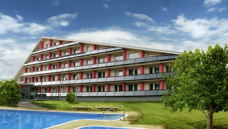 Slnečné kolektory ako cesta k úsporám pri prevádzke bazénov. Teplá voda v bazéne takmer zadarmo