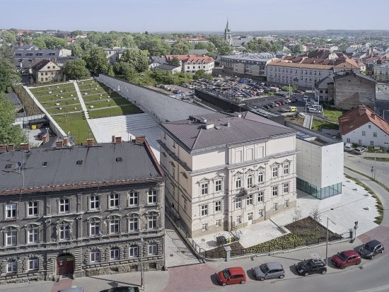 Interaktívne centrum rozprávky a animácie OKO v Štúdiu animovaných filmov, Bielsko-Biala, Poľsko. Použité systémy: MB-104 PASSIVE, MB-45 OFFICE, MB-78EI, MB-EXPO, MB-Harmony Office, MB-SR50N, MB-SR50N El.