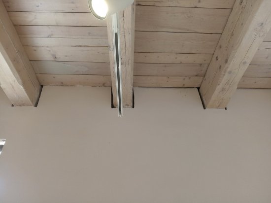 Výzvou bolo vyriešenie nadväznosti drevených prvkov s vnútorným zateplením Multipor. 