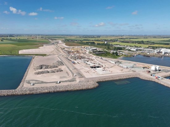 Tunel pod Fehmarnskou úžinou umožní priame železničné a diaľničné spojenie medzi severným Nemeckom a juhom Dánska. Hotový by mal byť v roku 2029. Zdroj: Femern A/S, femern.com