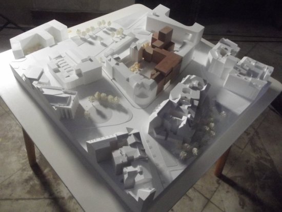 Model budúcej podoby územia s novou zástavbou a verejnými priestormi.