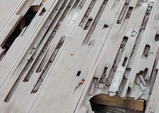 Fotografia: Terasa z WPC v reštaurácii v Prahe – po 3 rokoch úplne rozpadnutá.