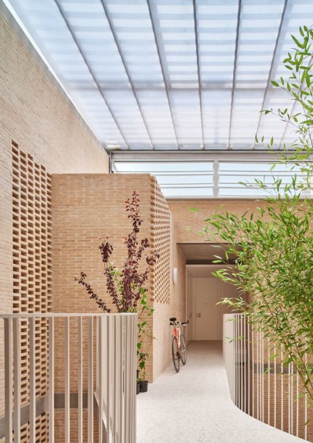 Social Atrium - 54 Dwellings in the Besòs_Peris+Toral Arquitectes @José Hevia