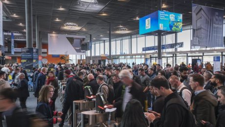 R+T 2027 ukáže budúcnosť tienenia, brán aj inteligentných budov. Na čo sa môžete tešiť?