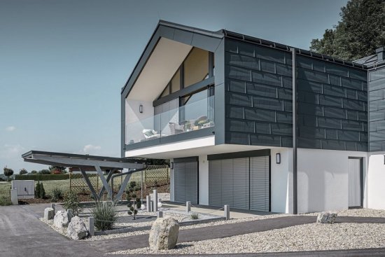 Hranaté zvody majú technickejší vzhľad, ale dokážu pekne ladiť s líniami domu a pôsobiť ako prirodzená súčasť architektúry.