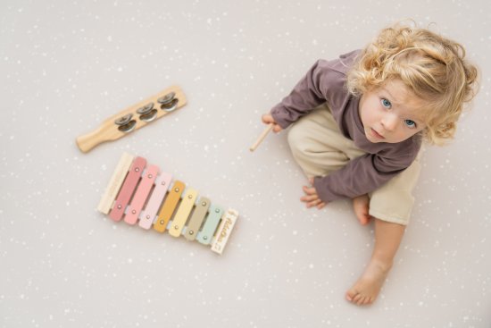 Tradičné hracie podložky bývajú výrazné, farebné a často pôsobia rušivo v minimalistických alebo škandinávskych interiéroch. Päavish podložky svojim čistým a jednoduchým dizajnom do týchto interiérov krásne zapadnú. 