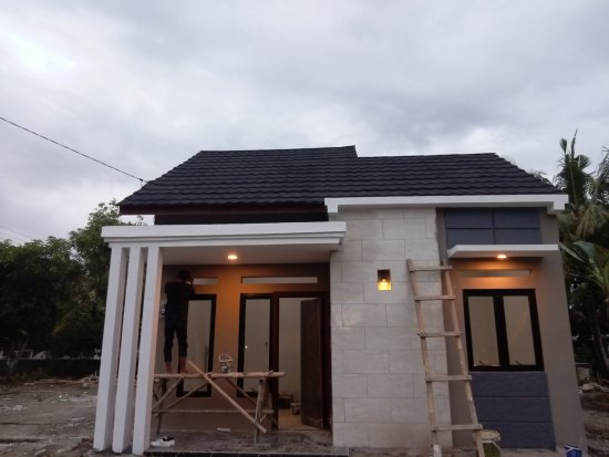 Zmenili sa aj štandardy v otázkach komfortu, zatiaľ čo predtým bolo bežné strácať teplo netesnými oknami alebo neregulovaným kúrením, dnes je bežným prvkom domácnosti presná regulácia teploty v každej miestnosti. Zdroj: Dafdy Dwi Muhammad,shutterstock