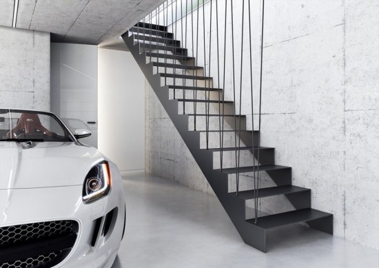 Bočnicové schodisko NEO pôsobí vzdušným priemyselným dojmom. Foto: JAP FUTURE