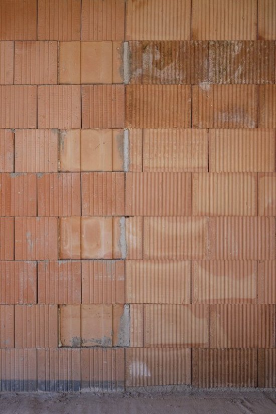 Stavba z kvalitného muriva je investícia do istoty, pohodlia a budúcnosti vašej rodiny.