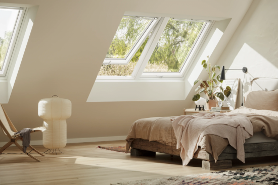 Nové výklopno-kyvné strešné okná GNL a bezúdržbové okná GNU sprístupňujú jedinečné priestorové a vizuálne prínosy širšiemu spektru projektov.