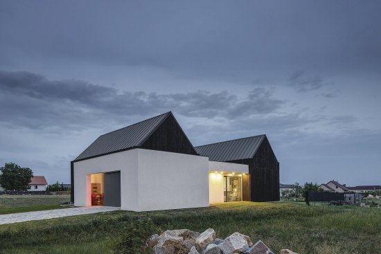 Strešná krytina SATJAM Rapid DeLuxe na rodinnom dome Dve veže, autor projektu: boq architekti, foto: MgA Tomáš Dittrich.