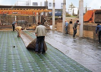 Obr. 3:Penové sklo FOAMGLAS sa pre svoju vysokú pevnosť a tuhosť používa tiež ako izolácia vysoko zaťažovaných podláh.