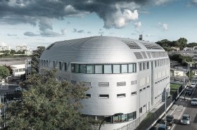 Futuristický dizajn budovy technologického centra s použitím strešných šindľov Prefa