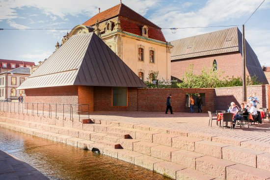 Múzeum Unterlinden v mestečku Colmar vo Francúzsku, autor: laura zamboni, Shutterstock