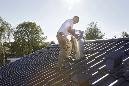 Nová generácia svetlovodov VELUX disponuje množstvom vylepšení, vďaka ktorým je montáž rýchlejšia a jednoduchšia. Vďaka flexi-klik systému pre jednoduchšie a rýchlejšie spojenie jednotlivých dielov tubusu ušetríte až polovicu času montáže.