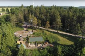 Kanadský vizionár si postavil dom v zemi. Má celoročne stálu teplotu aj dostatok svetla
