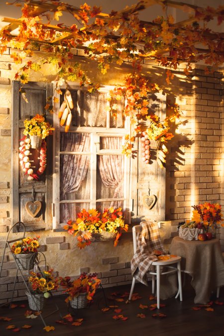 Nezabudnite do jesenných tónov vyladiť aj priestor pri vchodových dverách a terase. Foto: favor Studio