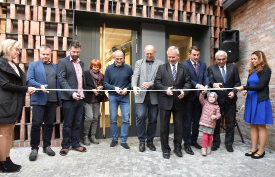 Slávnostné otvorenie knižnice prebehlo 28. októbra 2019