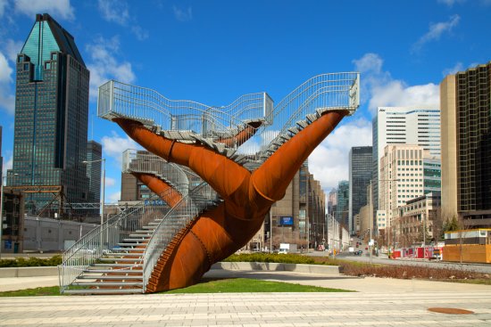 Sochy "Dendrites" podľa návrhu Studia Michel de Broin stoja v kanadskom Montreale. Foto: Pinkcandy