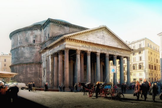 Vďaka jedinečným proporciám je dnes Pantheon považovaný za dokonalý príklad klasickej architektonickej harmónie. Zdroj: warasit phothisuk

