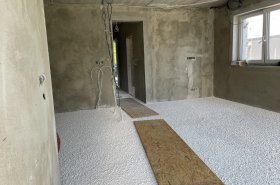 Vylievaný polystyrén ako udržateľná izolácia základovej dosky novostavby  rodinného domu