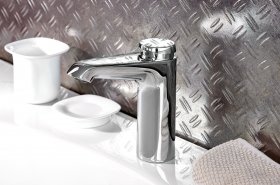 Umývadlové armatúry Schell pre verejné sanitárne  priestory s úspornými perlátormi - keď sa spojí krásny dizajn a funkčnosť
