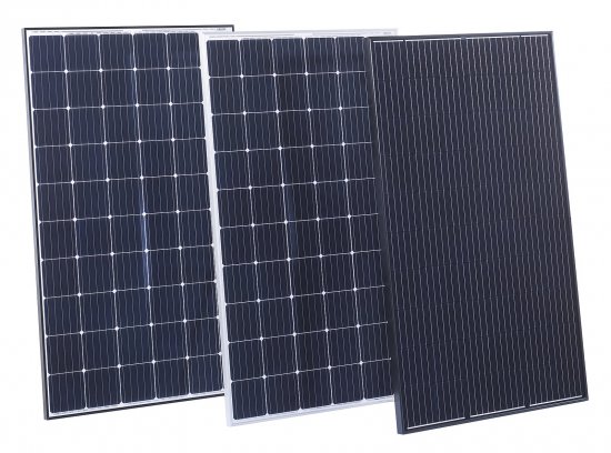 Rozlišujeme dva druhy solárnych článkov: mono- a polykryštalické. To, pre aké sa nakoniec rozhodnete, závisí na viacerých  faktoroch a malo by sa vopred dobre zvážiť. Popri zákazníkom požadovanom stupni účinnosti je rozhodujúce aj miesto použitia.